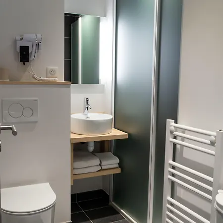 Hotel Western Le Moulin De Ducey-Les Cheris