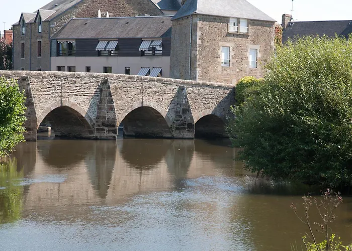 Hotel Western Le Moulin De Ducey-Les Cheris